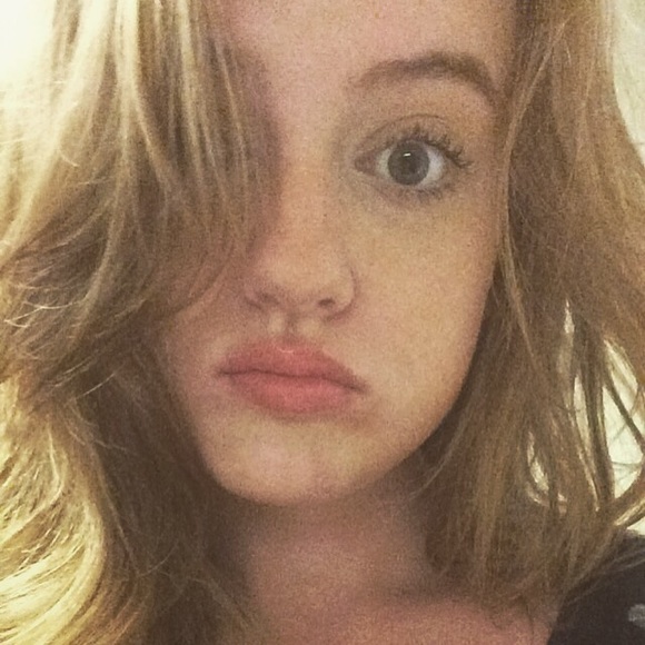 Meet your Posher, Elissa - Picture 1 of 1