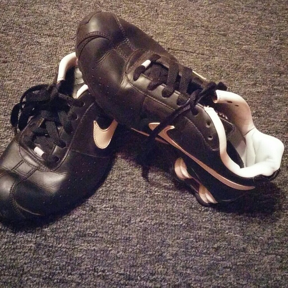 Women's Nike shox