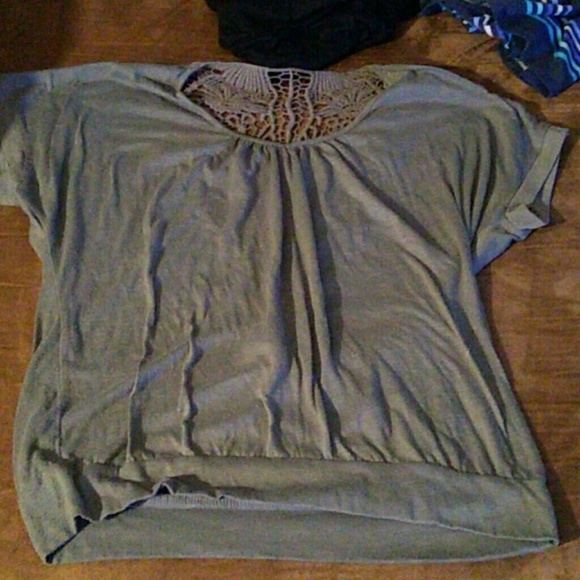 A shirt with a beautiful cutout