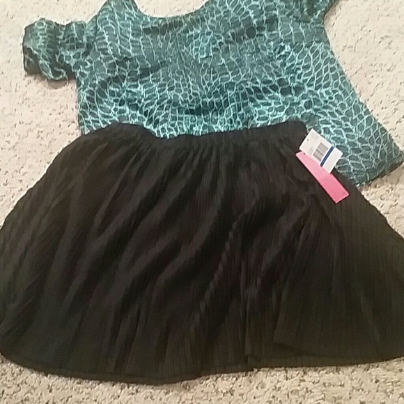 Black little short skirt