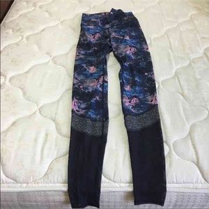 Lululemon Cute Leggings Size 4 Great Condition