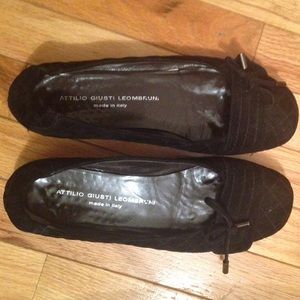 Authentic Attilio Giusti Leombruni suede flats