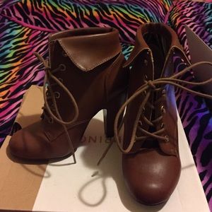 Platform laced up brown heels