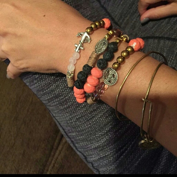 Jewelry - Braclet / Necklace