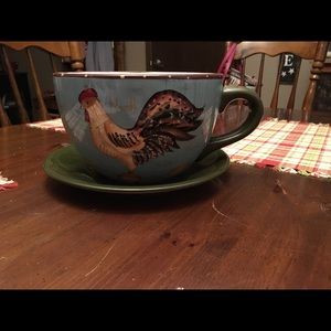 Huge coffee cup with rooster can use for a pot