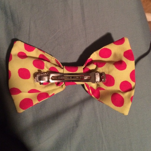 Yellow large hair bow with pink polka dots 😊 - Picture 2 of 2