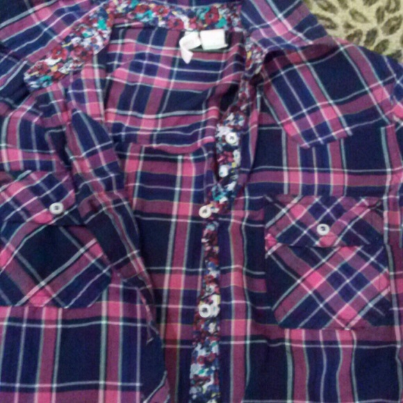 Top - Picture 3 of 4