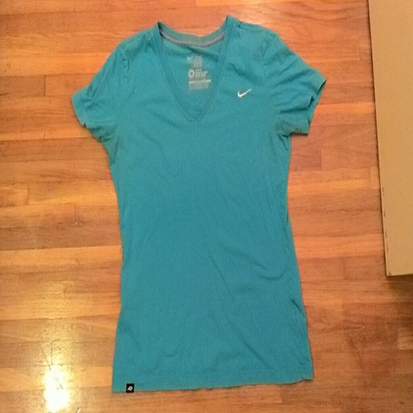 Nike tee