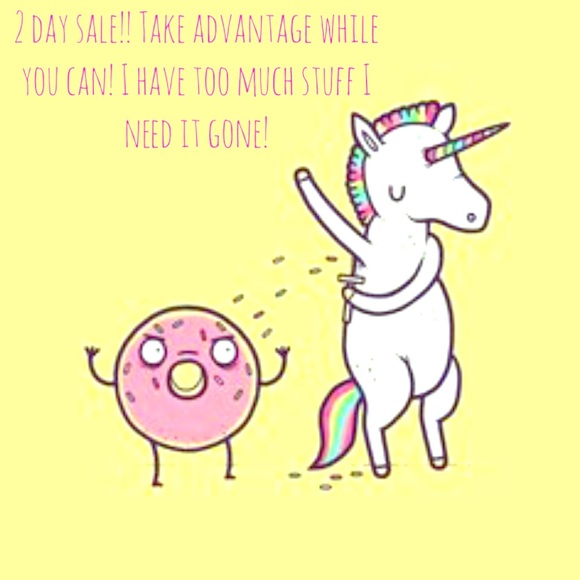 ✨2 DAY SALE ONLY! SHOOT ME OFFERS!✨