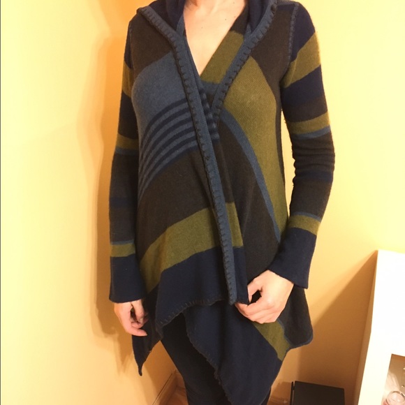Line Cardigan - Picture 3 of 4