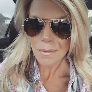 Meet your Posher, Candace