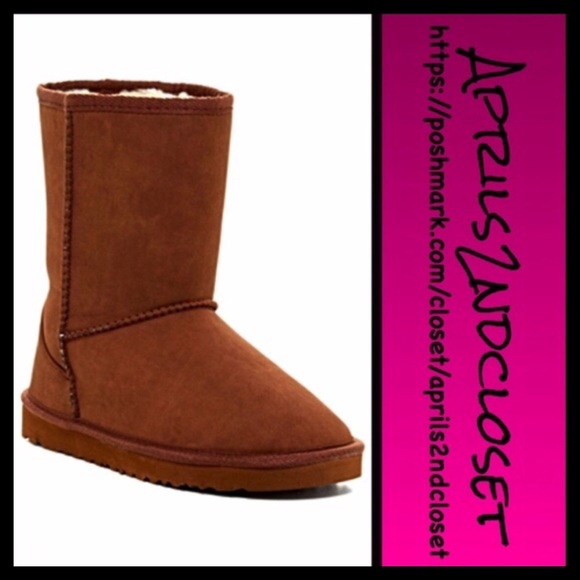 SOLD Brown Boots Shearling Lined Booties - Picture 4 of 4