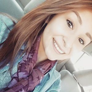 Meet your Posher, Julissa