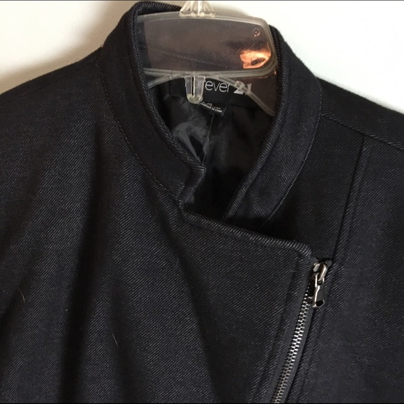XXI Black Zip Up - Picture 2 of 4