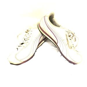 size 7 white n purple Puma sneakers