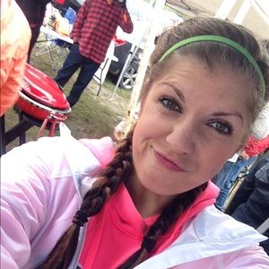 Meet your Posher, Lauren