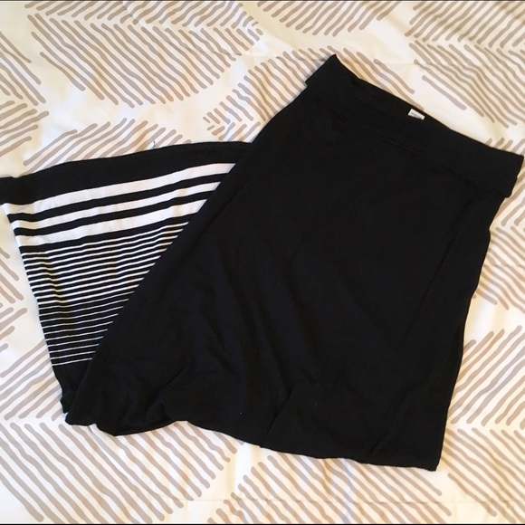 Max Studio Dresses & Skirts - Black and white maxi skirt