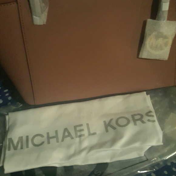 SOLD♡♡♡Michael Kors tote Dusty RoseGold - Picture 2 of 4