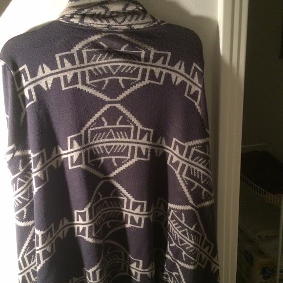 Aztec Print Open Front Cardigan - Picture 3 of 4