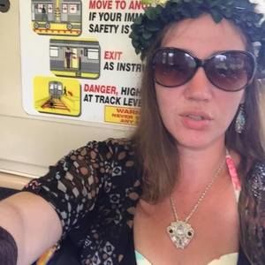 Meet your Posher, Crystal