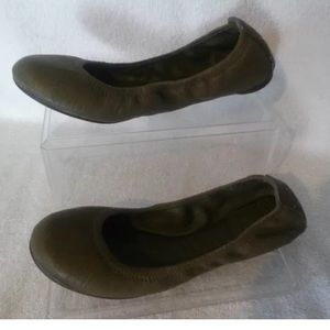 New Tory Burch ballerina flats size 6