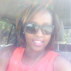 Meet your Posher, Adiam