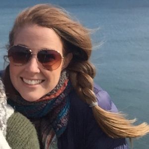 Meet your Posher, Chloe