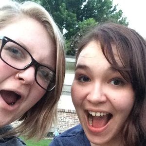 Meet your Posher, Alicia