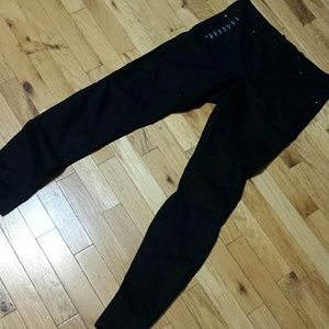 Black Skinnys