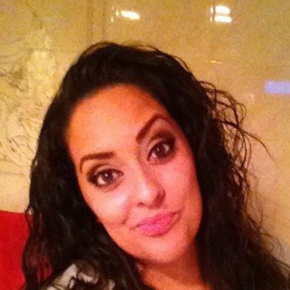 Meet your Posher, Liz