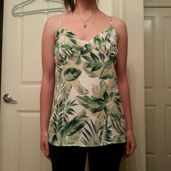 Brand New Chic patterned Cami top