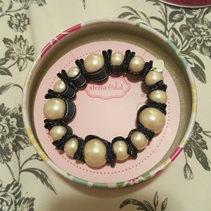 Stella & Dot pearl bracelet