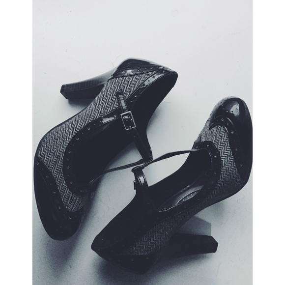 Shoes - Mary Jane Heels 🎀 ON HOLD 🎀