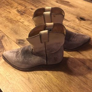 Frye bootie