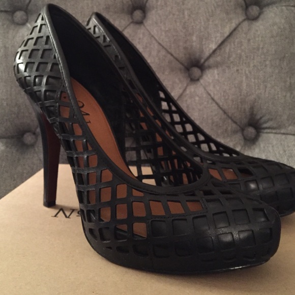 No. 704 b. Shoes - Cut out platform heels 👠 Extremely Cute! No. 704 b. Shoes - Cut out platform heels 👠 Extremely Cute!