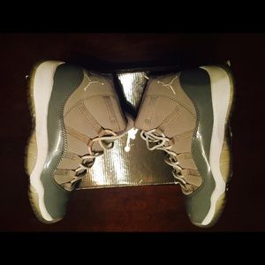 AIR JORDAN 11 RETRO COOL GREY