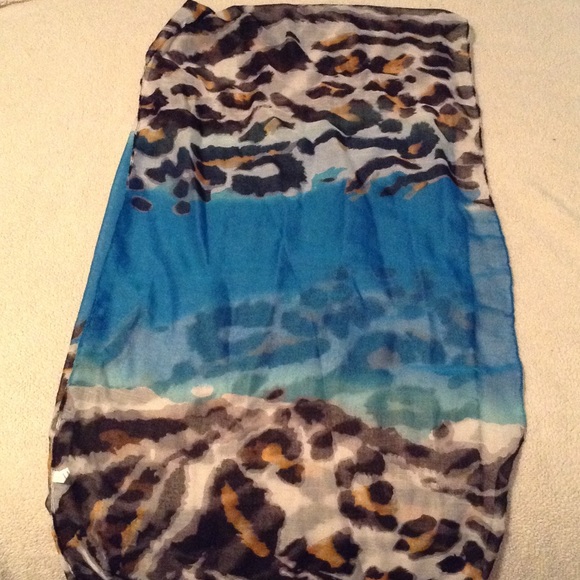 Infinity Scarf - Picture 3 of 4