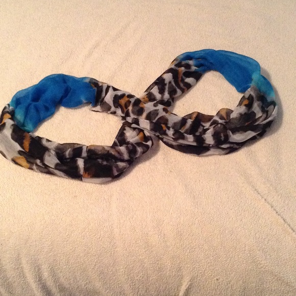 Infinity Scarf - Picture 4 of 4