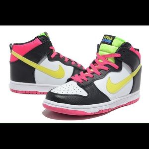 Nike London Women's Shoes