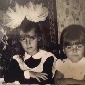 Meet your Posher, Lena