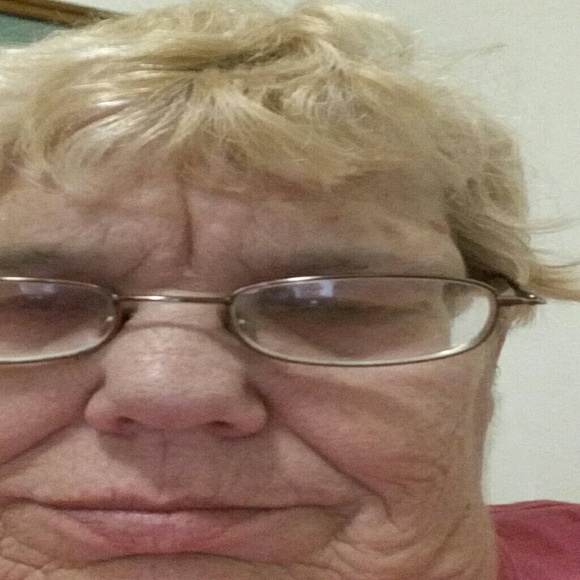 Meet your Posher, Pam