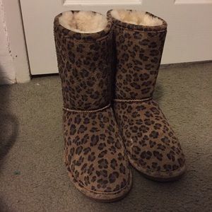 Cheetah print uggs!