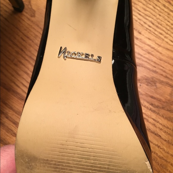 High heels - Picture 3 of 3