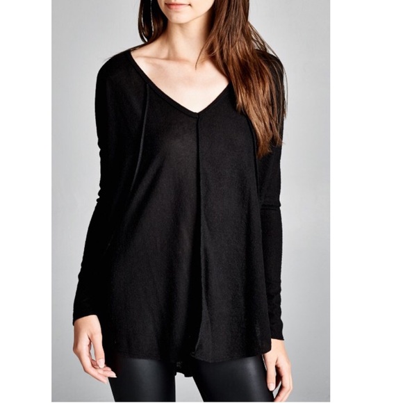 🎉AVAILABLE🎉BLACK TOP (Small)