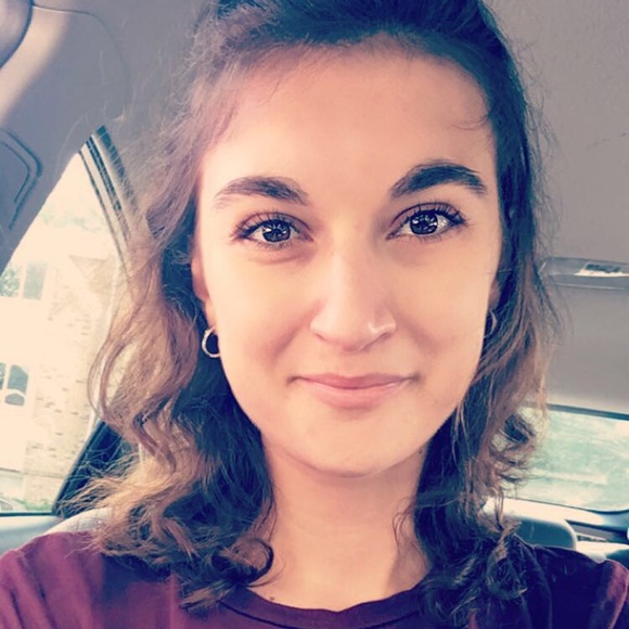 Meet Your Posher! - Picture 4 of 4