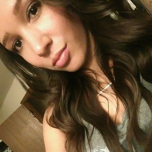 Meet your Posher, Alicia