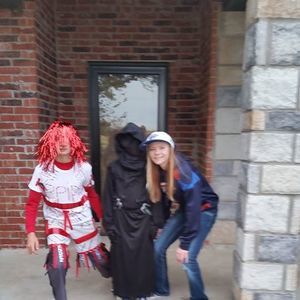 Meet your Posher, Raeanna