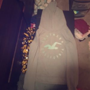 Hollister sweatshirt