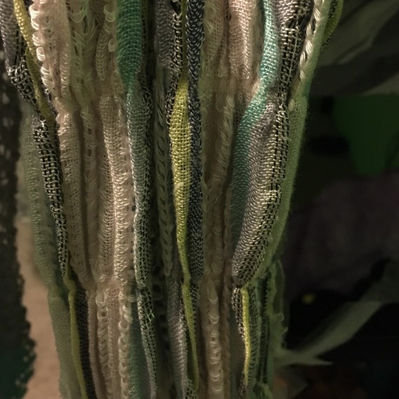 Multi-Colored Scarf. 🎀 - Picture 2 of 2