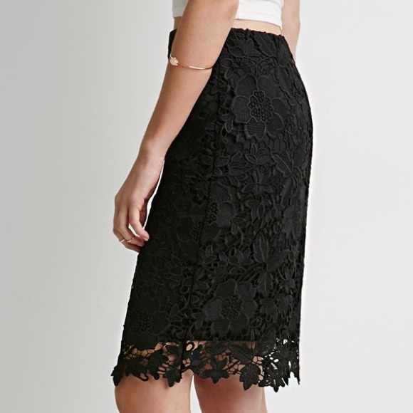 Floral Embroidered Pencil Skirt - Picture 2 of 4